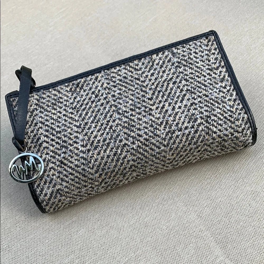 MONSAC Black and Tan Clutch Leather Trim Zip Top Vintage